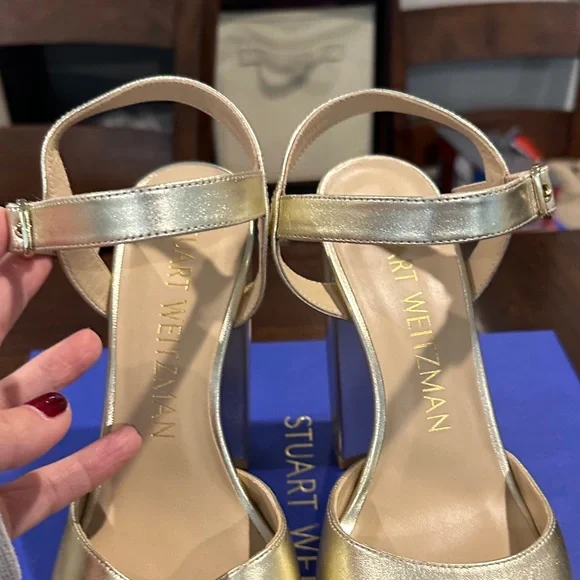 Stuart Weitzman Metallic Gold Heels - Picture 5 of 9
